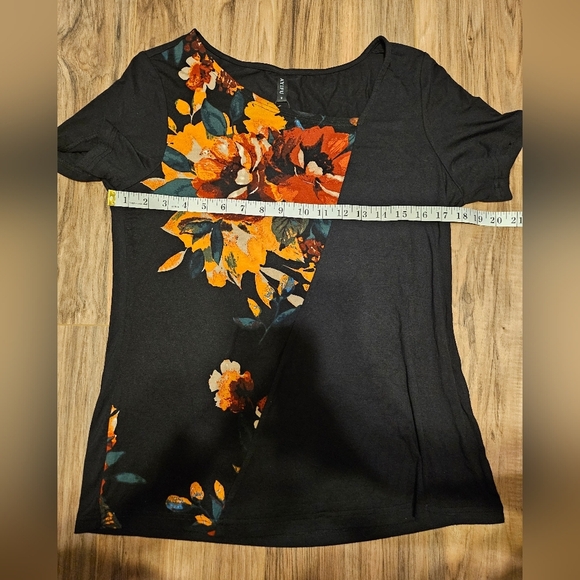 Ayifu Elegant Black Floral Short Sleeve Top - Picture 3 of 9